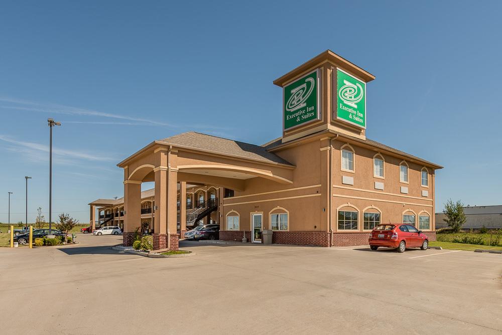 Executive Inn & Suites Cushing Kültér fotó